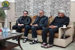 اهدای نشان خادم‌الرضایی و خدمت‌رسانی به سرپرست دانشگاه