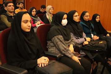 در نشستی صمیمانه، استاندار فارس با دانشجویان شهرستان جهرم دیدار و گفتگو کرد