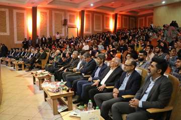 خلق لحظاتی ناب و  باشکوه در جشن بزرگ پرستاران / از ۱۸۰ پرستار نمونه و برتر دانشگاه تقدیر شد