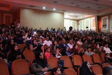 خلق لحظاتی ناب و  باشکوه در جشن بزرگ پرستاران / از ۱۸۰ پرستار نمونه و برتر دانشگاه تقدیر شد