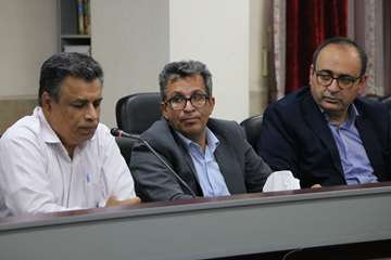  از کارکنان نمونه و برتر دانشگاه تجلیل شد