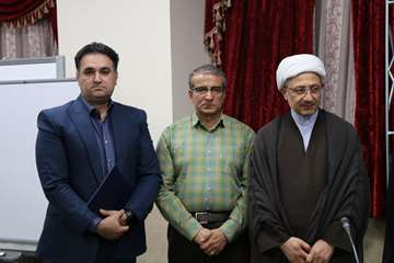  از کارکنان نمونه و برتر دانشگاه تجلیل شد