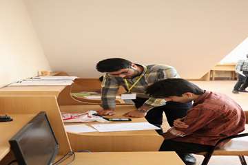 شور و شوق خانواده ها برای ثبت نام/ 284 دانشجوی جدید به جمع خانواده دانشگاه پیوستند