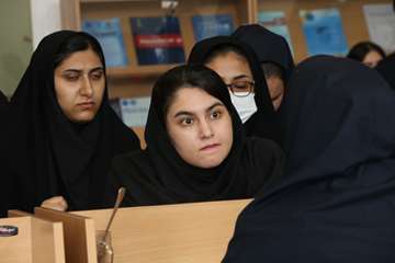 شور و شوق خانواده ها برای ثبت نام/ 284 دانشجوی جدید به جمع خانواده دانشگاه پیوستند