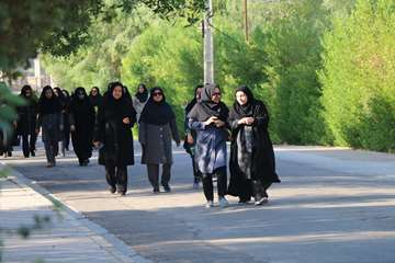 پیاده روی کارکنان
