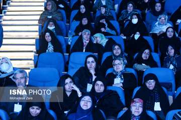 تجلیل از 3  نیکوکار جهرمی در همایش ملی تجلیل از خیران سلامت 