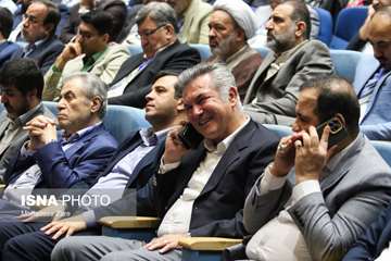 تجلیل از 3  نیکوکار جهرمی در همایش ملی تجلیل از خیران سلامت 