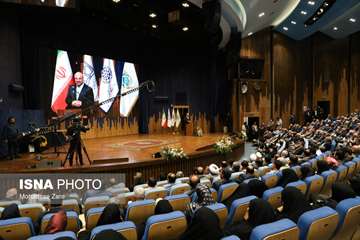 تجلیل از 3  نیکوکار جهرمی در همایش ملی تجلیل از خیران سلامت 