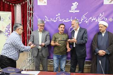 در یک جلسه معنوی از کربلائی های خادم در موکب صاحب الزمان تقدیر شد + عکس