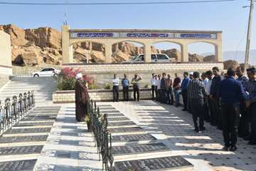 آیین گرامیداشت شهید مدافع سلامت جهرم در هفته دفاع مقدس