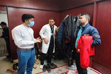 کاروان درمانی دانشگاه علوم پزشکی جهرم در شب های قدر به زائرین امام رضا (ع) خدمات رسانی کردند 