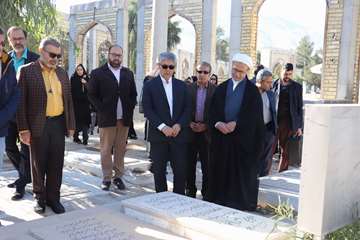 در دهه مبارک فجر گلزار شهدای مطهر رضوان و فردوس گلباران و عطرافشانی شد