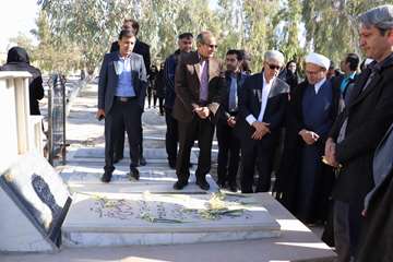 در دهه مبارک فجر گلزار شهدای مطهر رضوان و فردوس گلباران و عطرافشانی شد