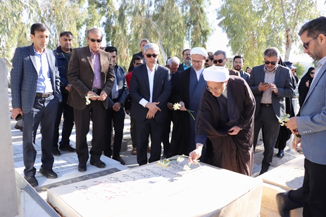 در دهه مبارک فجر گلزار شهدای مطهر رضوان و فردوس گلباران و عطرافشانی شد 